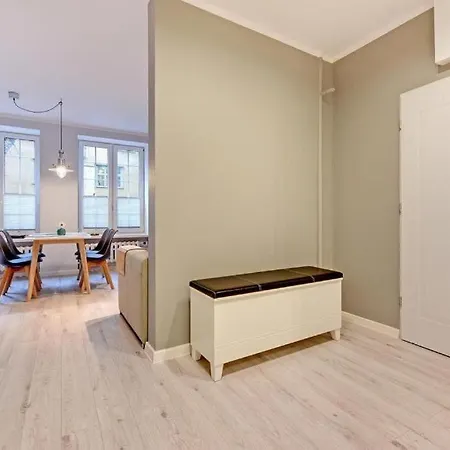 Urbannestgroup-gdansk&1sw35-36 * غدانسك